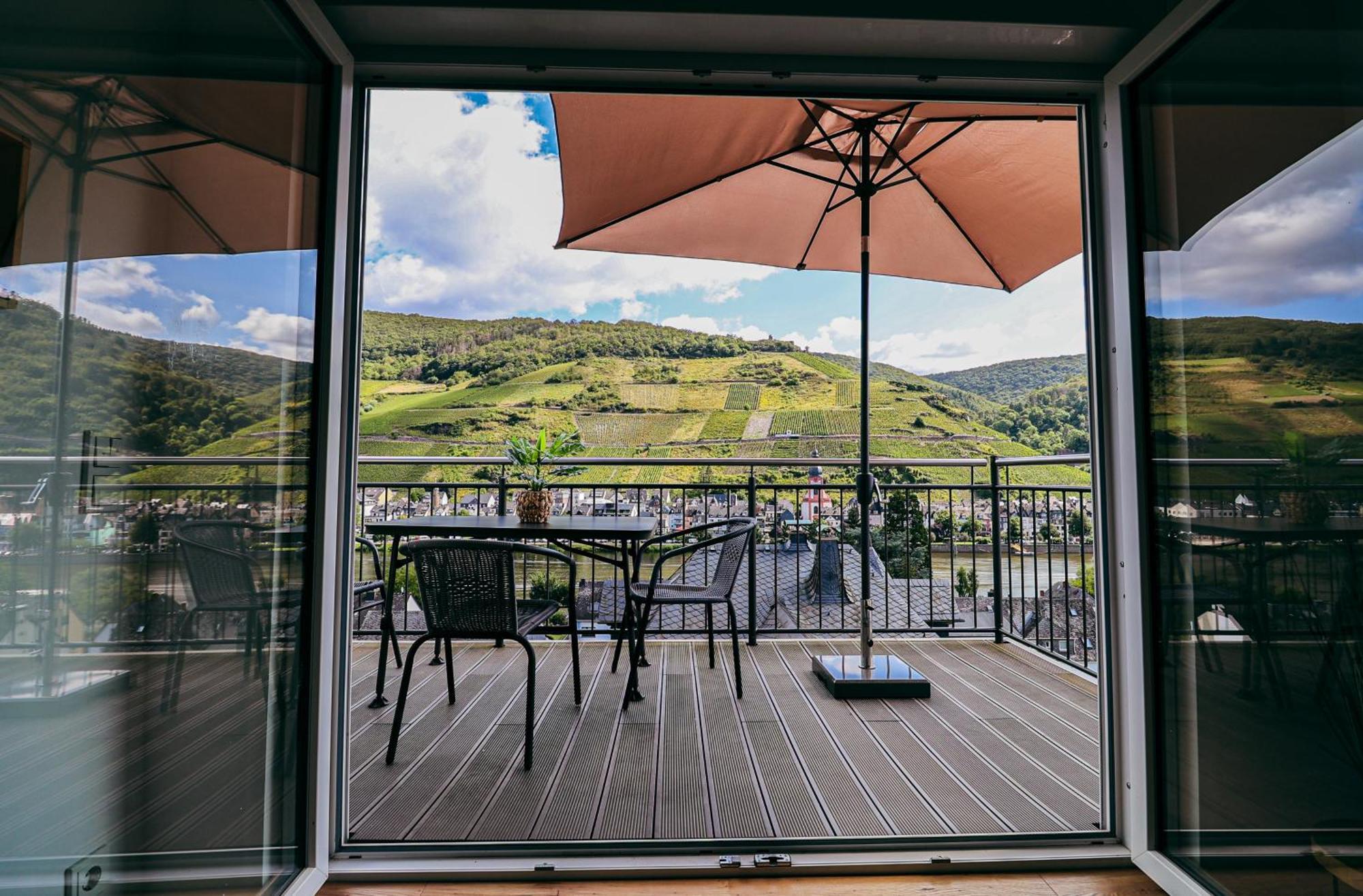 Sky Apartment, Blick Zur Mosel, Grosser Balkon, Kaffeemaschine, Smart Tv Zell an der Mosel Exterior photo